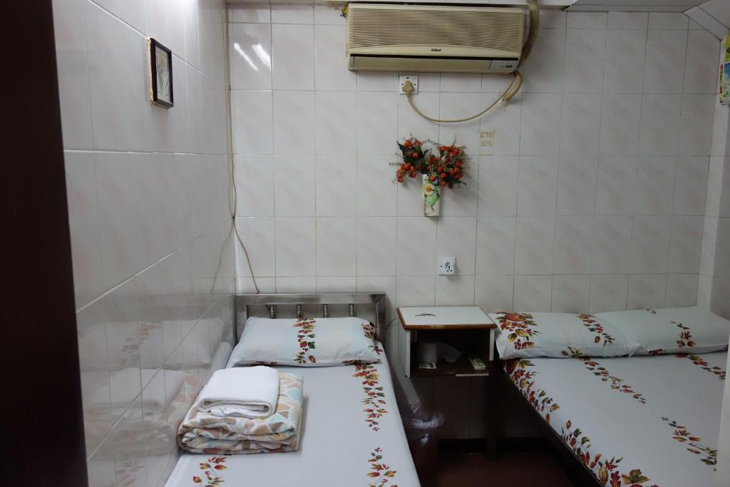 New China Guesthouse Хонконг Екстериор снимка