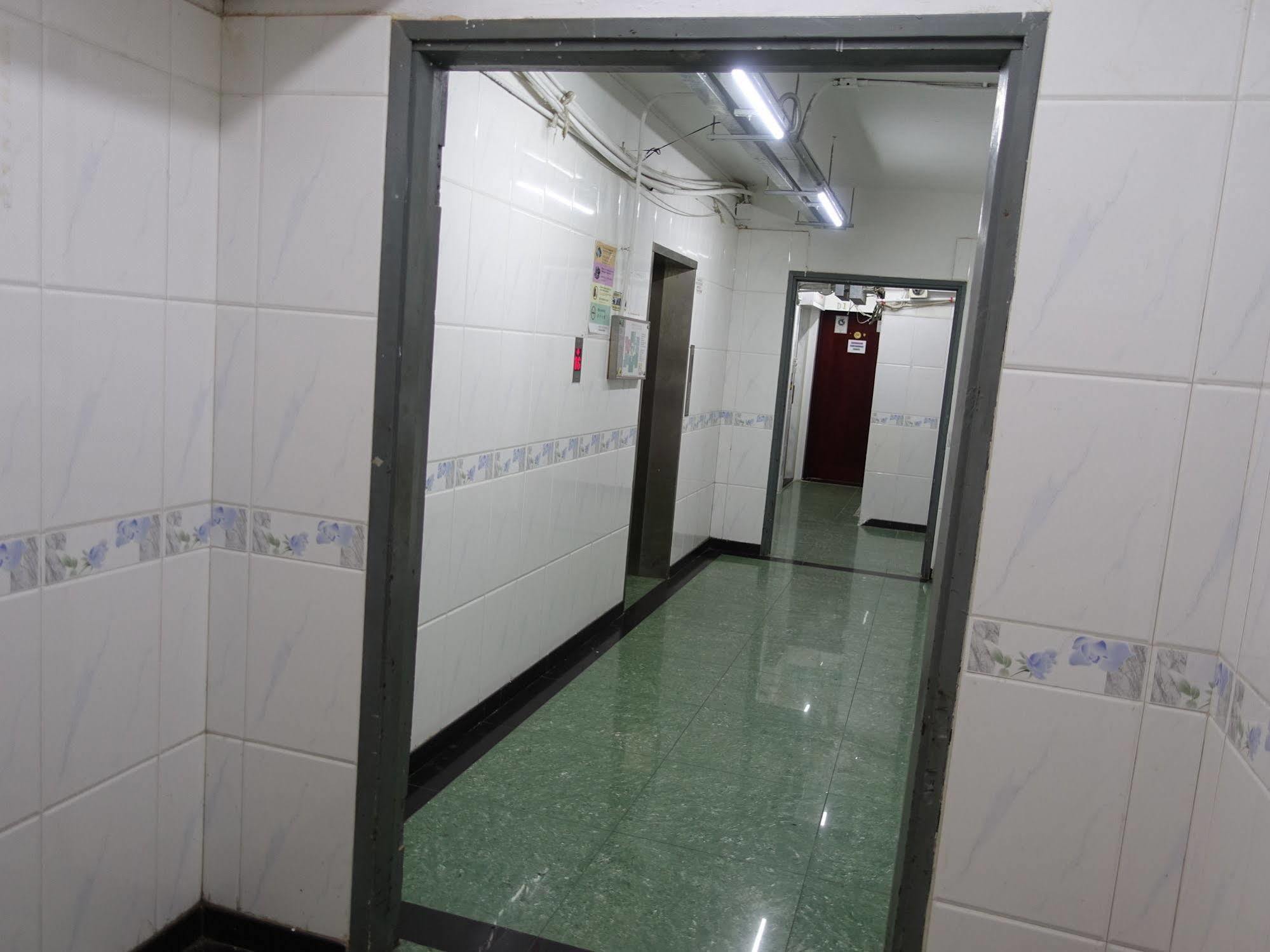 New China Guesthouse Хонконг Екстериор снимка