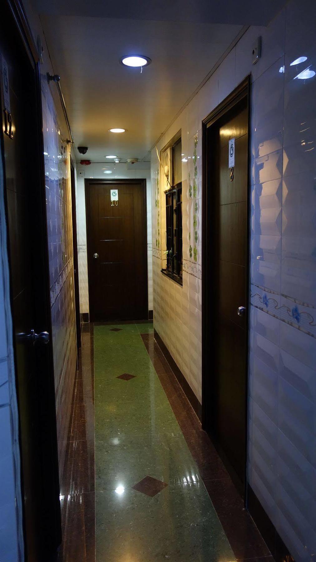 New China Guesthouse Хонконг Екстериор снимка